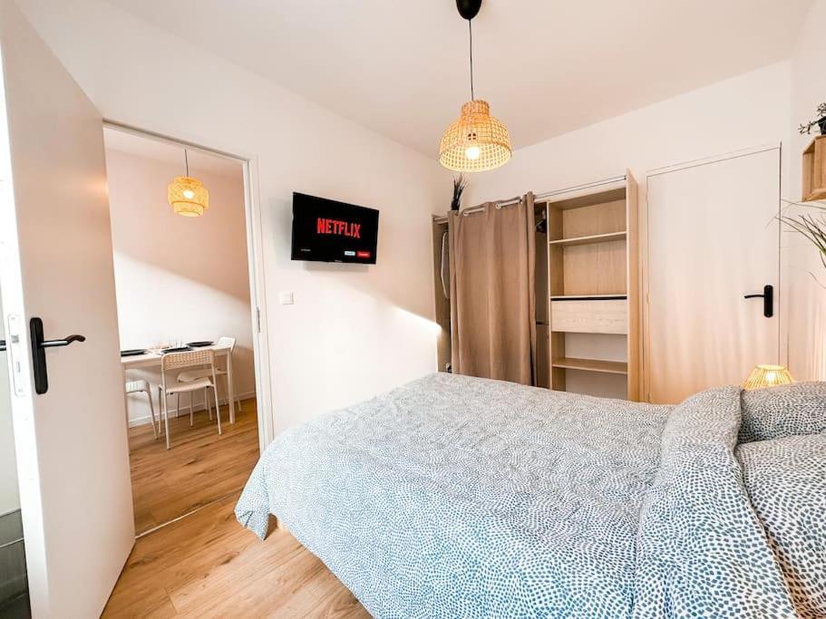 Nouveau ** Le Raffine Au Coeur De Guingamp ** Parking Buitenkant foto