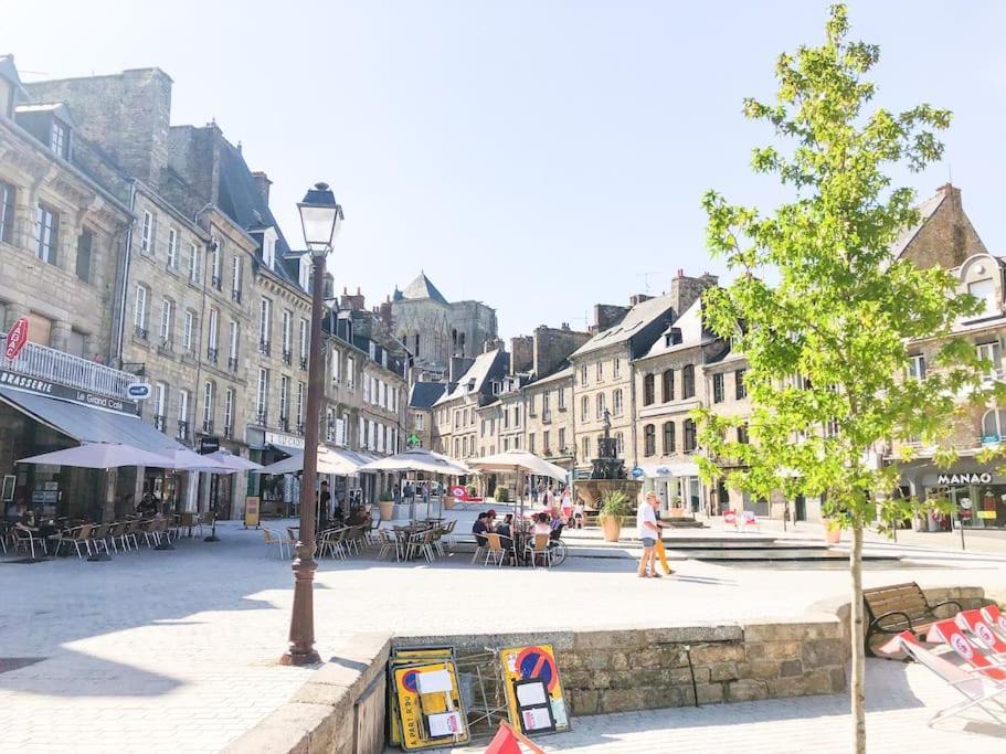Nouveau ** Le Raffine Au Coeur De Guingamp ** Parking Buitenkant foto