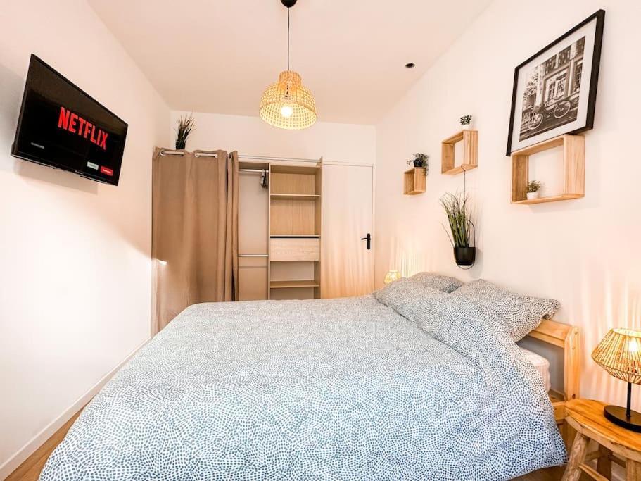 Nouveau ** Le Raffine Au Coeur De Guingamp ** Parking Buitenkant foto